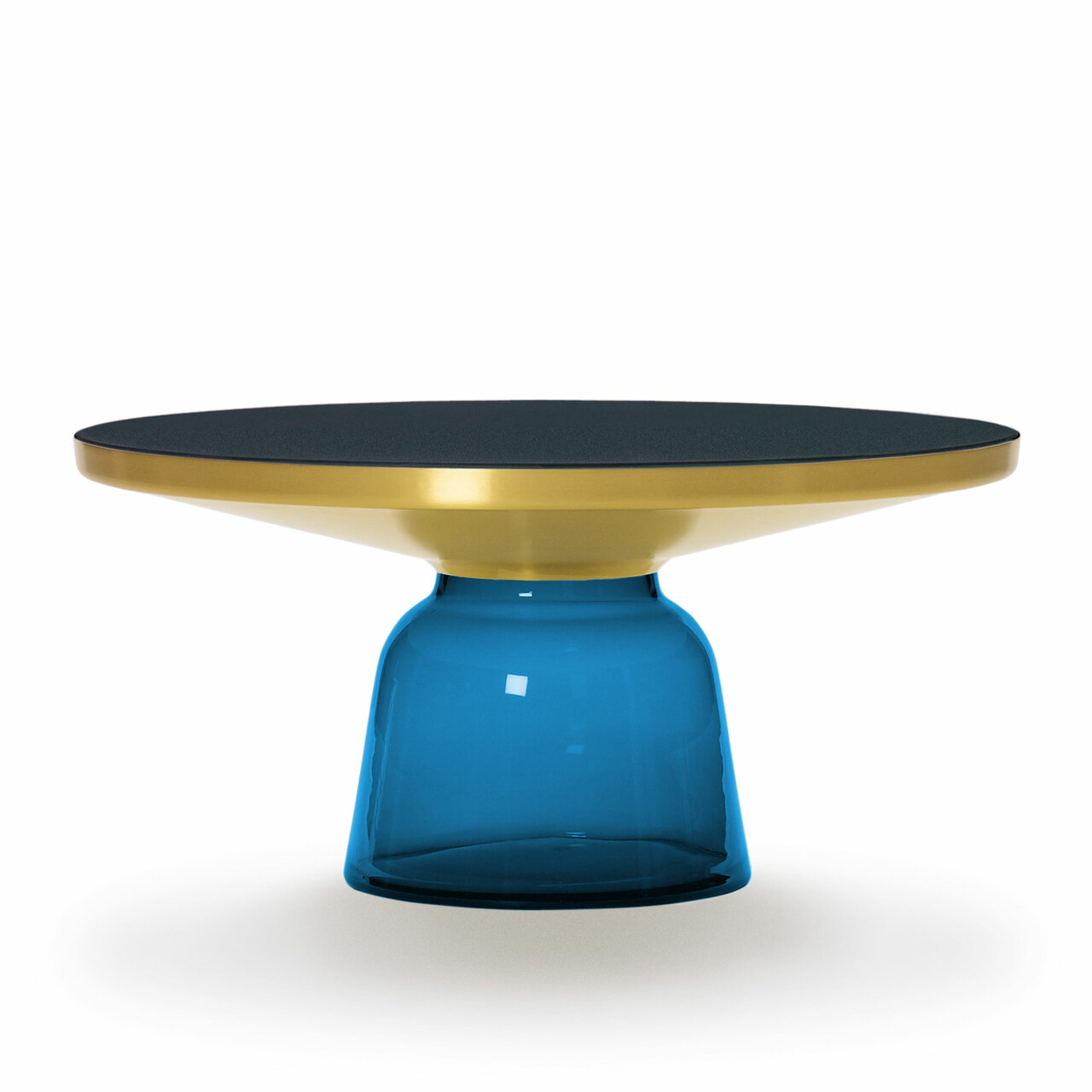 Classicon Couchtisch 'Bell' mit Messing-Metallaufsatz Saphir-Blau