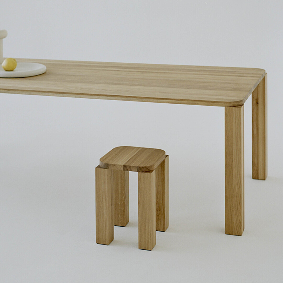 New Works Atlas Stool Eiche geräuchert, H: 44 cm