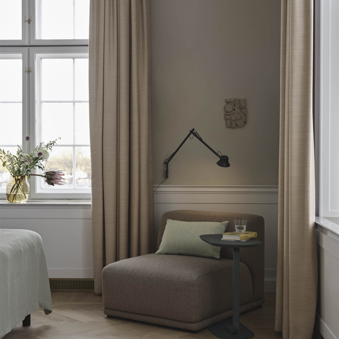 Muuto Dedicate Wall Lamp Schwarz, L2