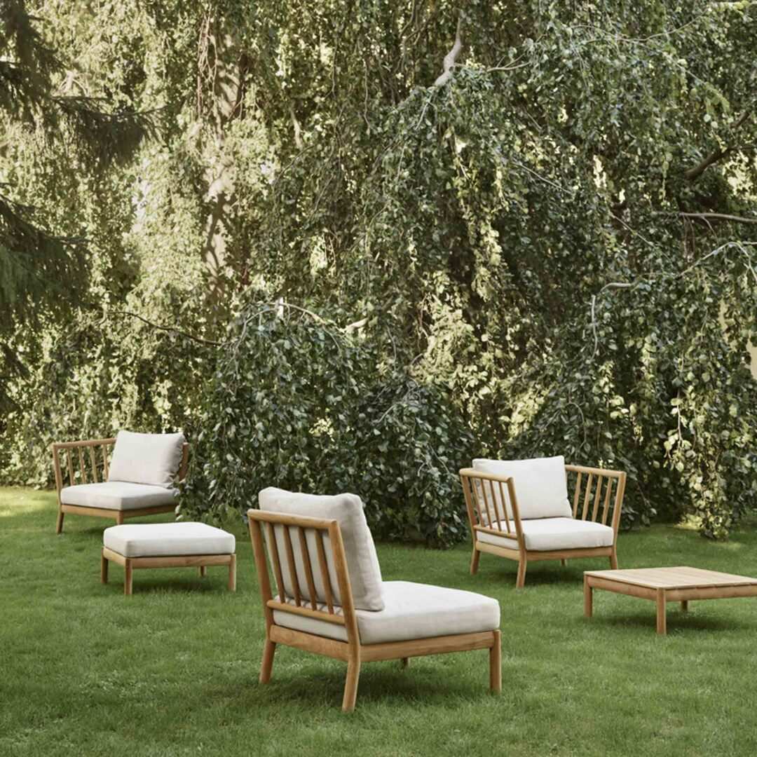 Skagerak by Fritz Hansen Tradition Lounge Chair Teakholz unbehandelt, Charcoal - Agora Panama