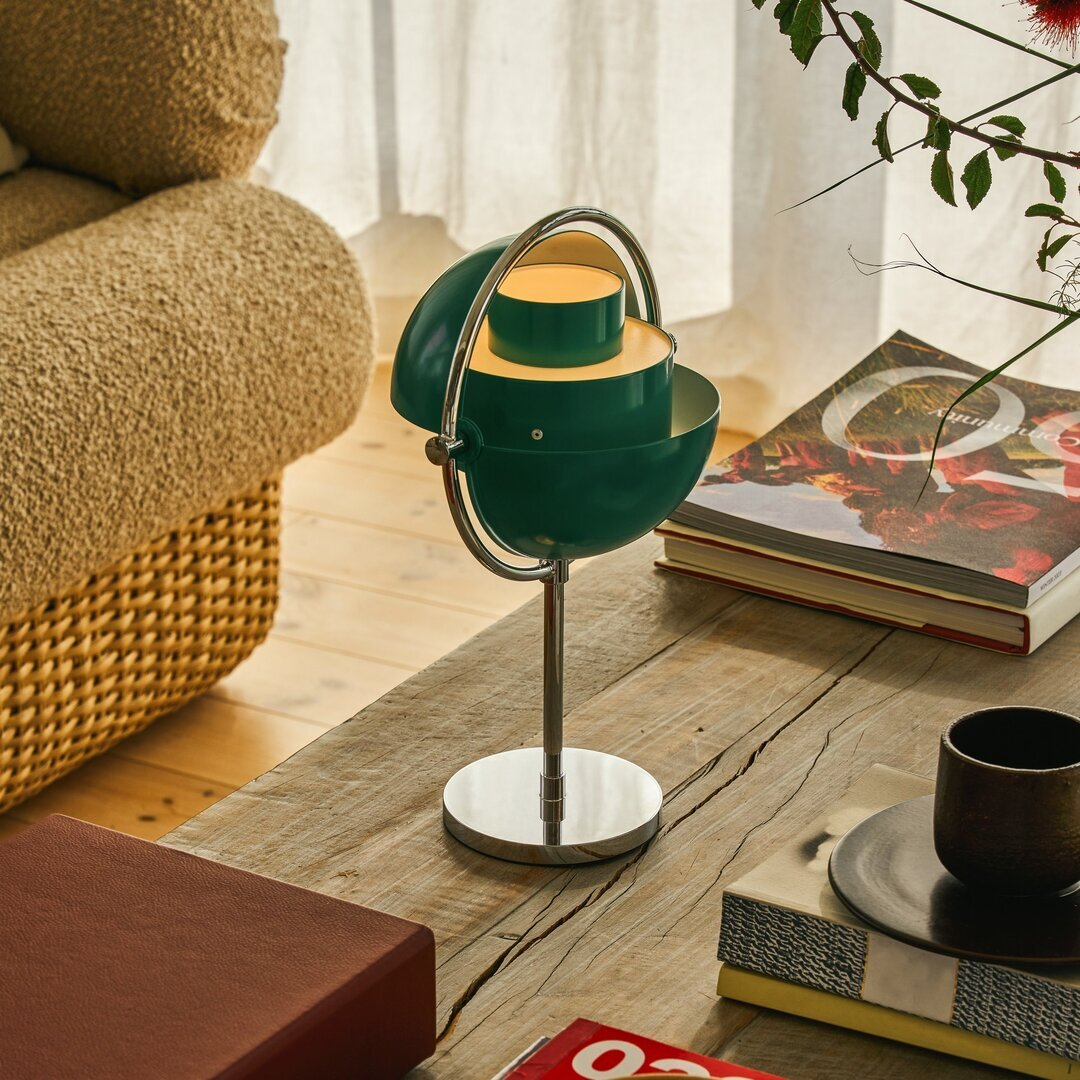 Tragbare Leuchte Multi-Lite Portable von Gubi