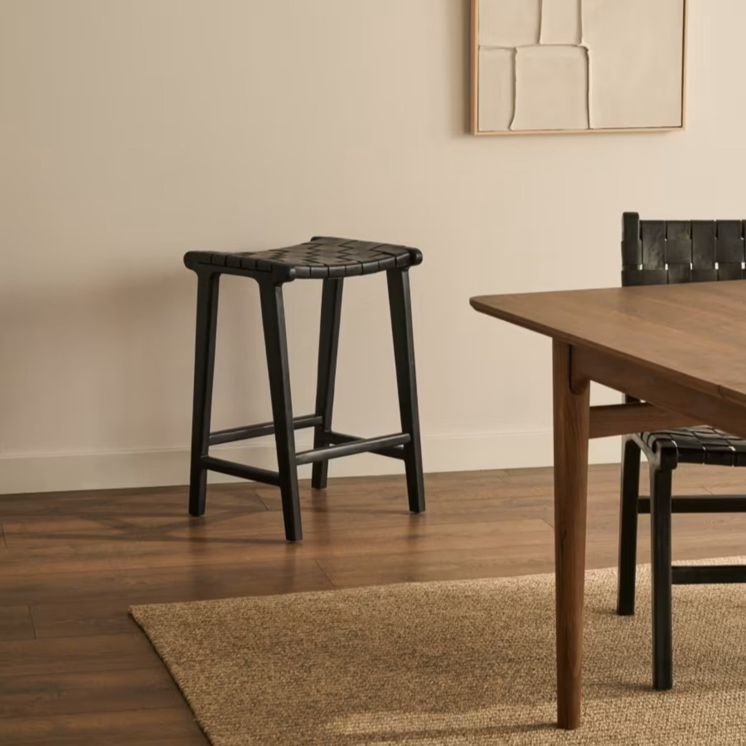 Kave Home_Sitzhocker Calixta_CC1948P01_lifestyle