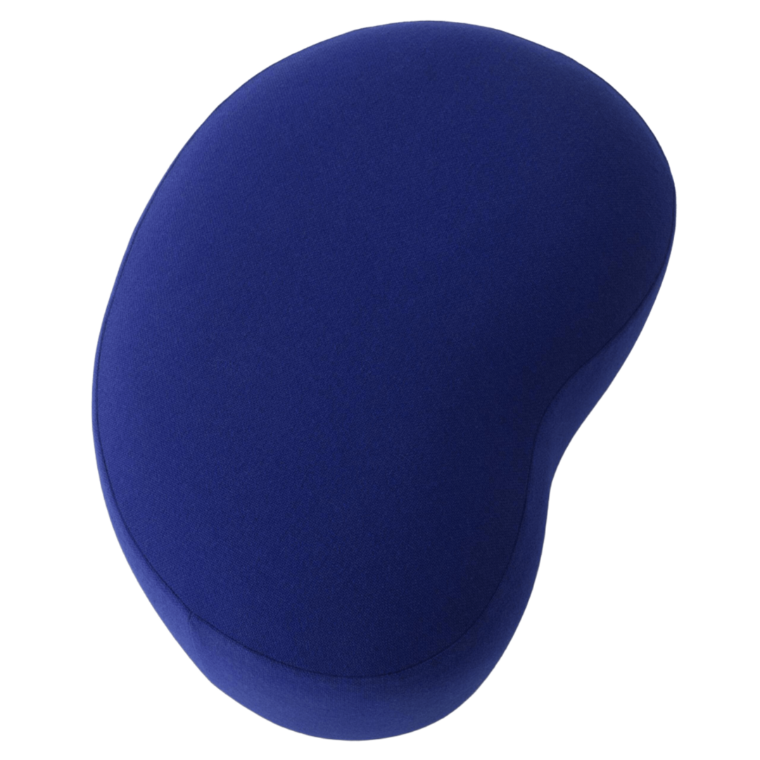 TraditionMargas_LC5_Oak black lacquered_BLUE_2