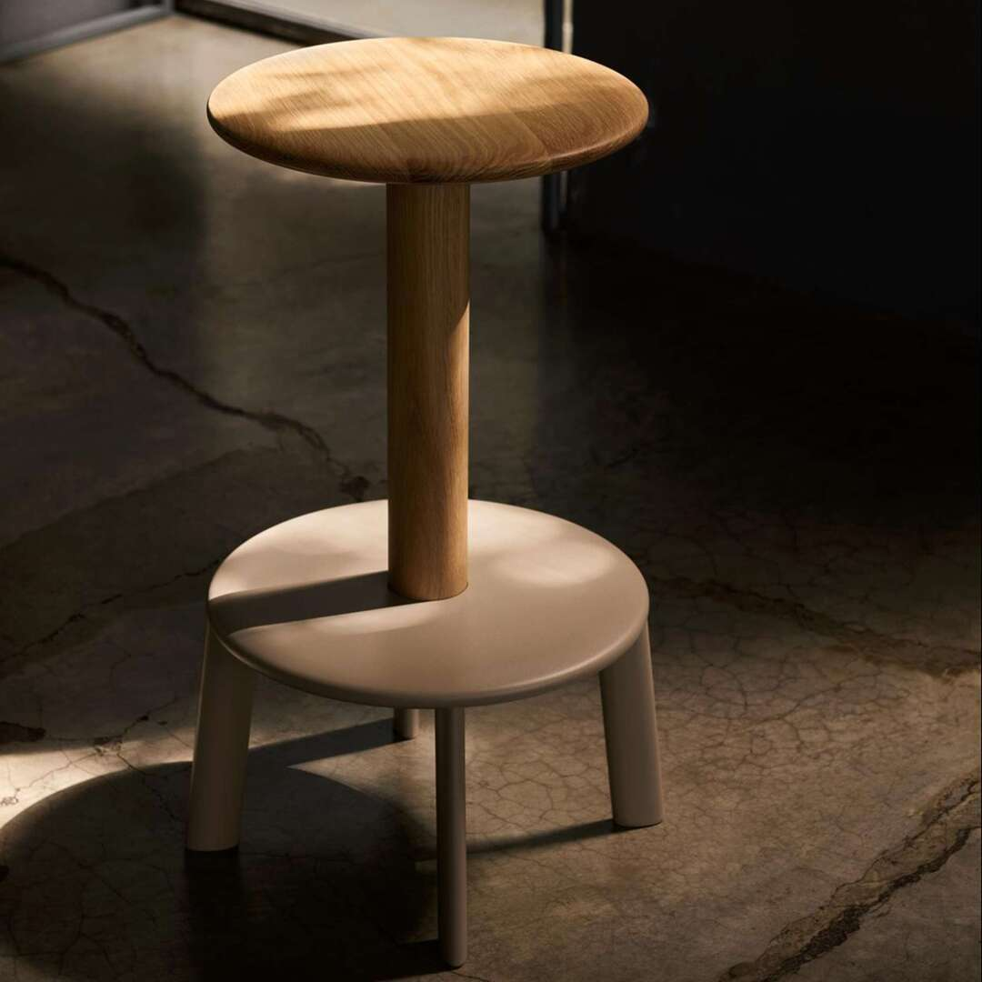 Massif_AV39_CounterStool_lifestyle_3