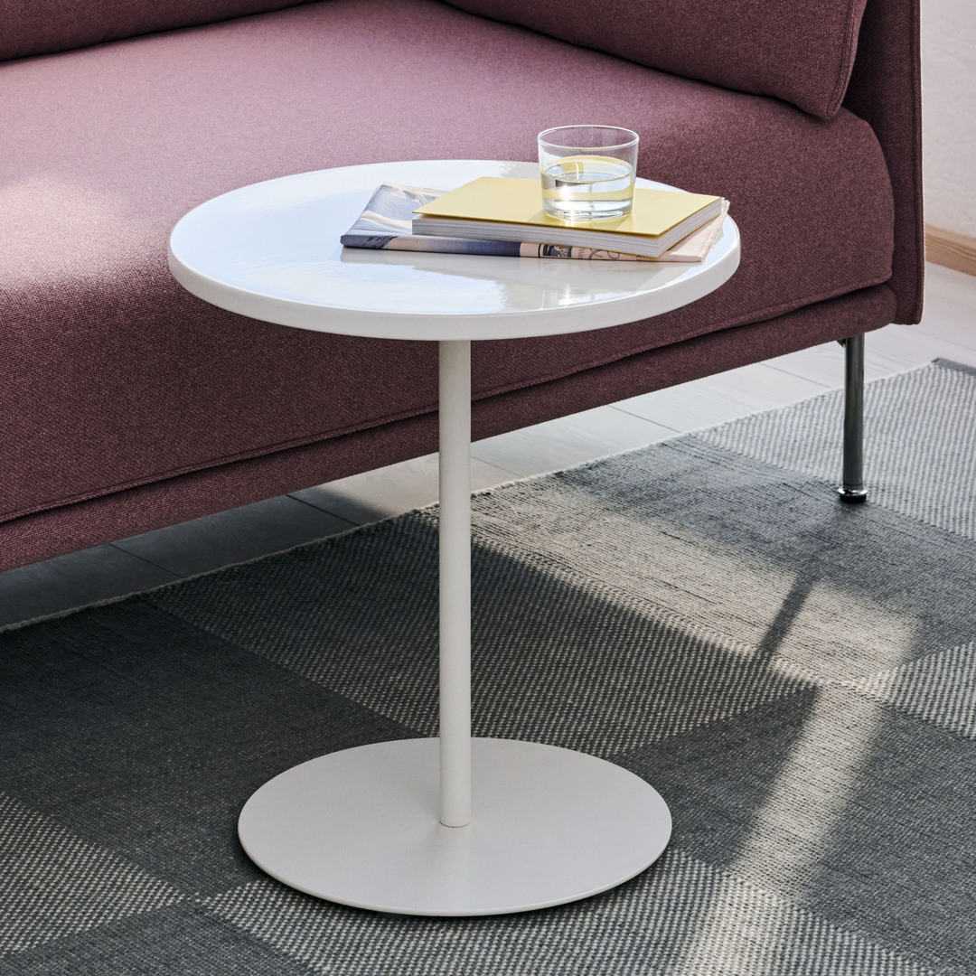 HAY Couchtisch Pyro Coffee Table von HAY White Powder-coated / Eggshell ceramic