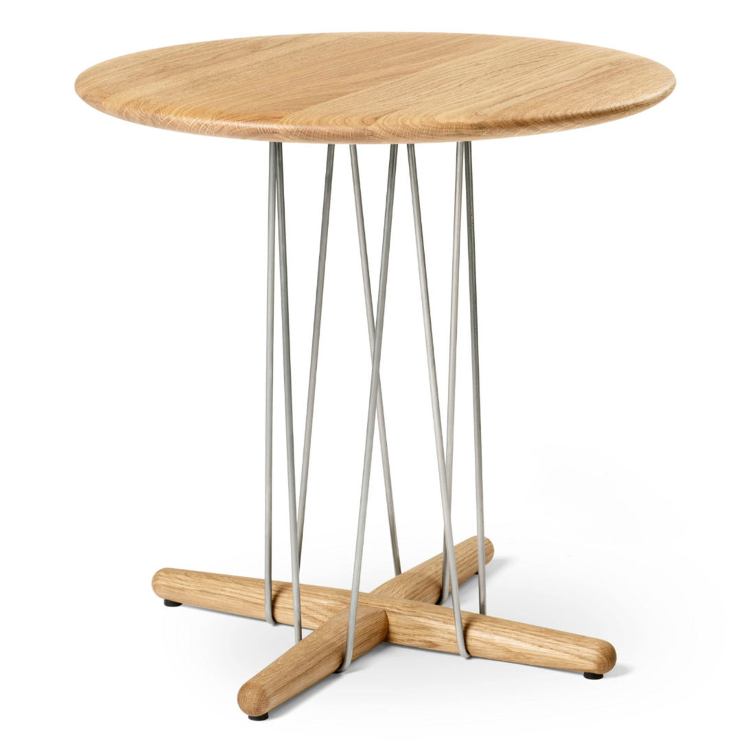 Carl Hansen & Søn E021 Embrace Lounge Table Oak oiled, Ø: 48 cm / H: 48 cm , Stainless steel 