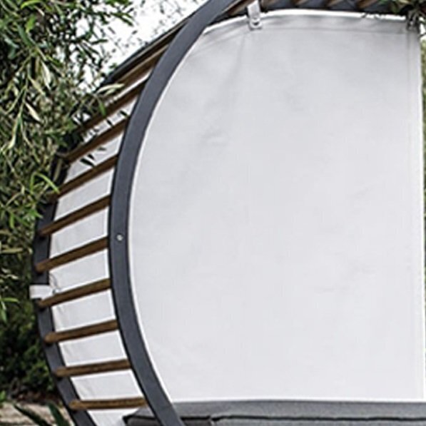 Gloster Cradle Sonnenschutz Seitlich