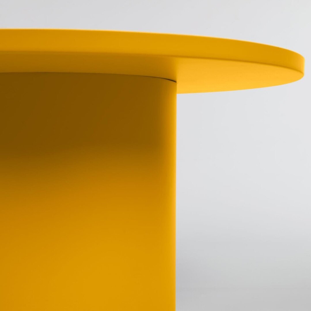 Kave Home FLEKSA - Couchtisch rund Ø 72 cm - Senfgelb