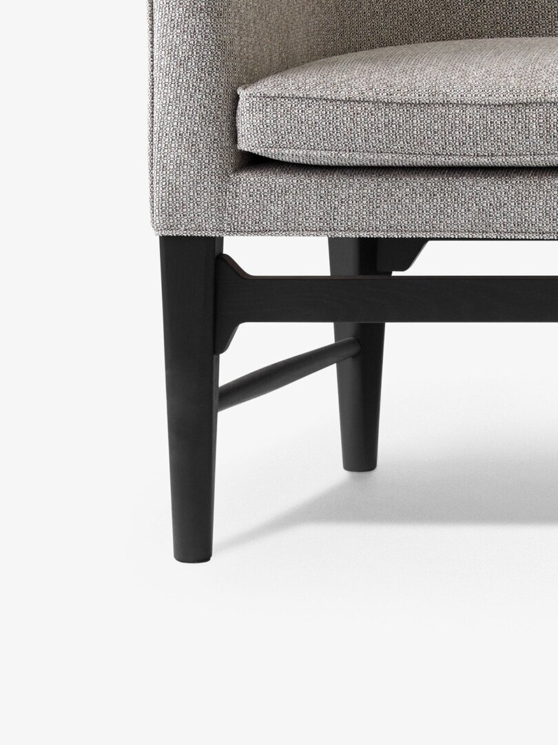 AndTradition Mayor AJ5 3-Sitzer Sofa - schwarz/Gestell Eiche hell geölt/Hallingdal 180