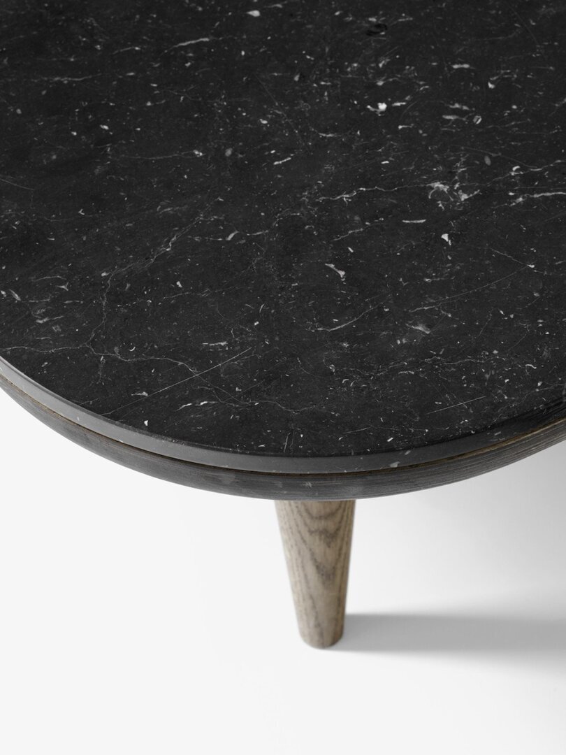 Smoked oiled oak w. Nero Marquina