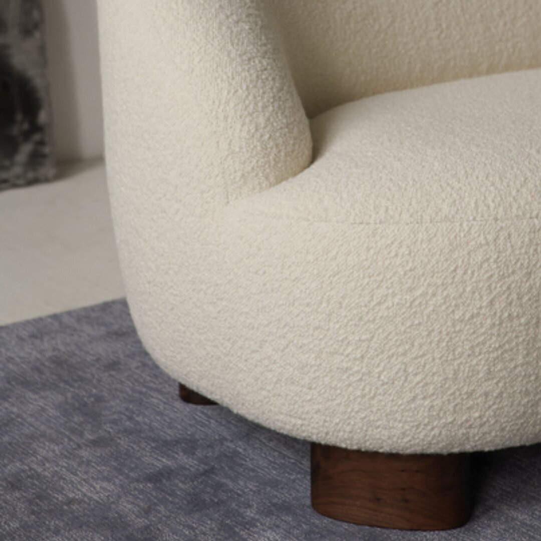 &Tradition Margas LC3 Oiled walnute Karakorum 001 Sofa