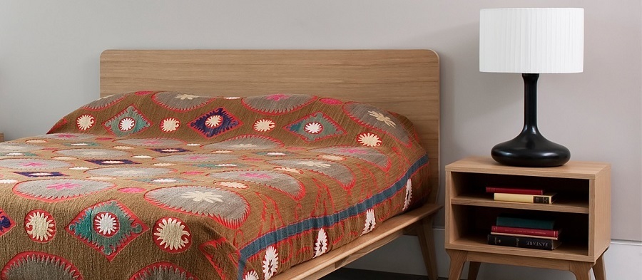 Case Valentine Bedside Table