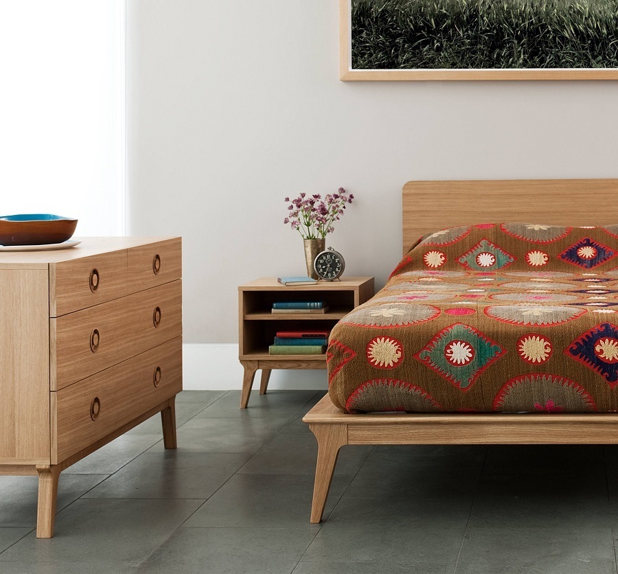 Case Valentine Bedside Table
