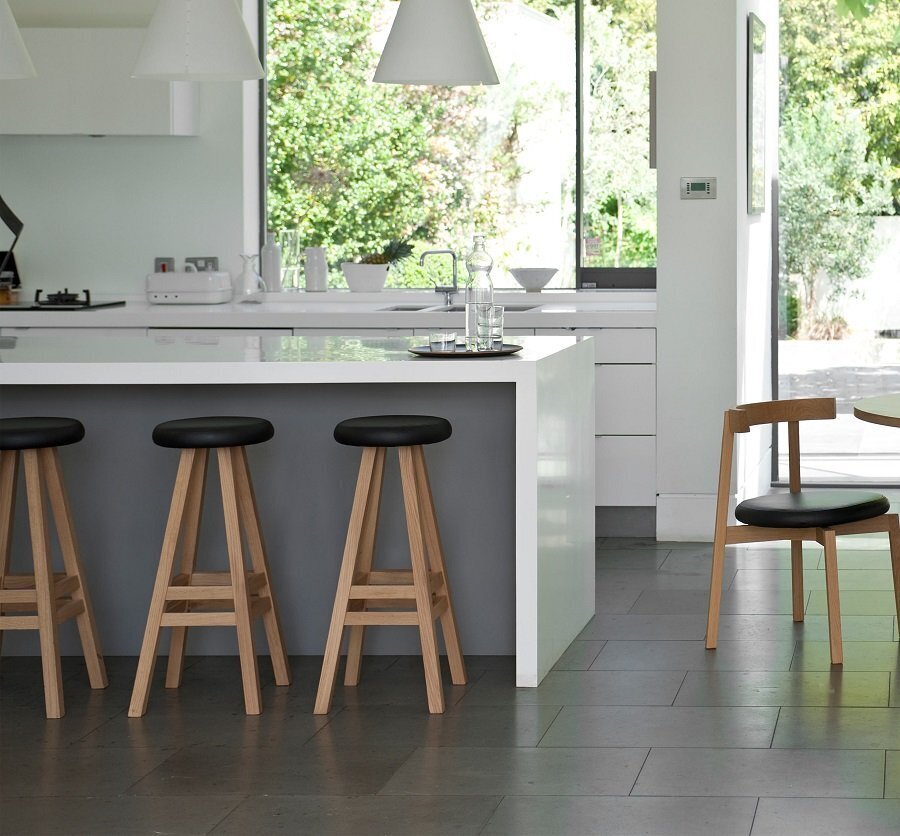 Case Oki-Nami Counter Stool