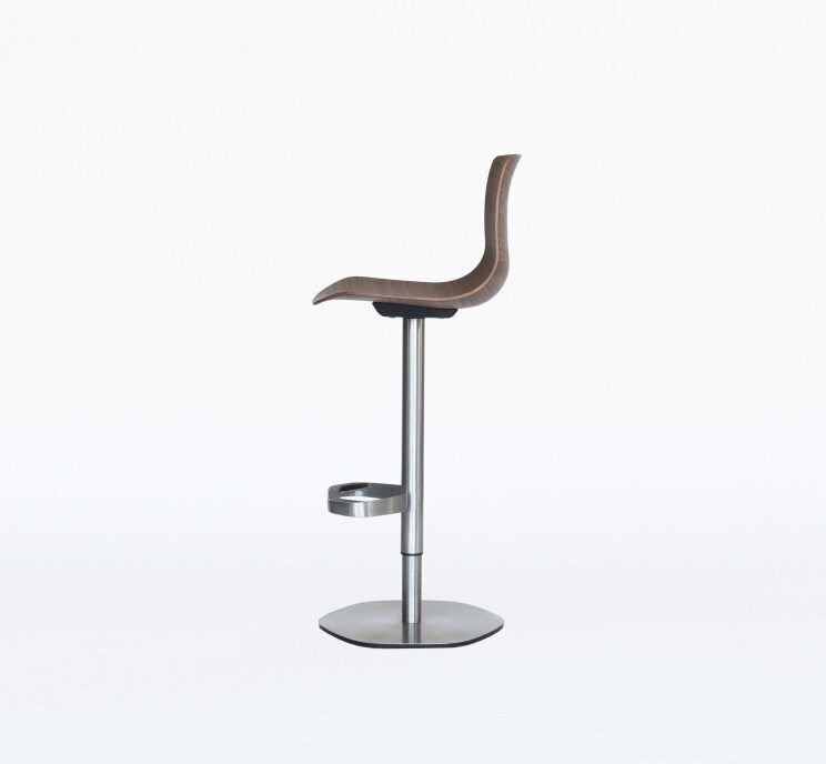 Case Loku Piston Stool
