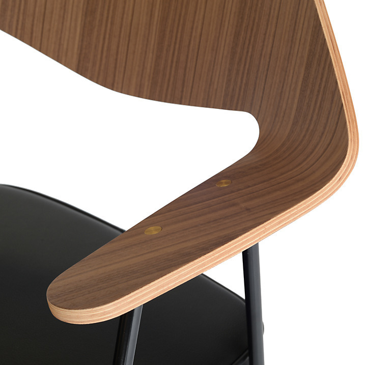 Case Furniture 675 - Stuhl - Black / Walnut