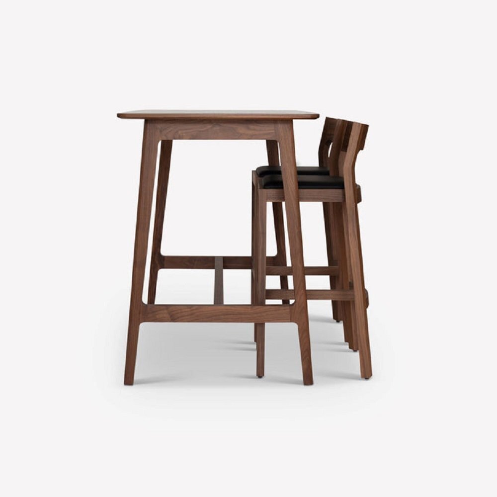Case Dulwich - Bartisch - Walnut