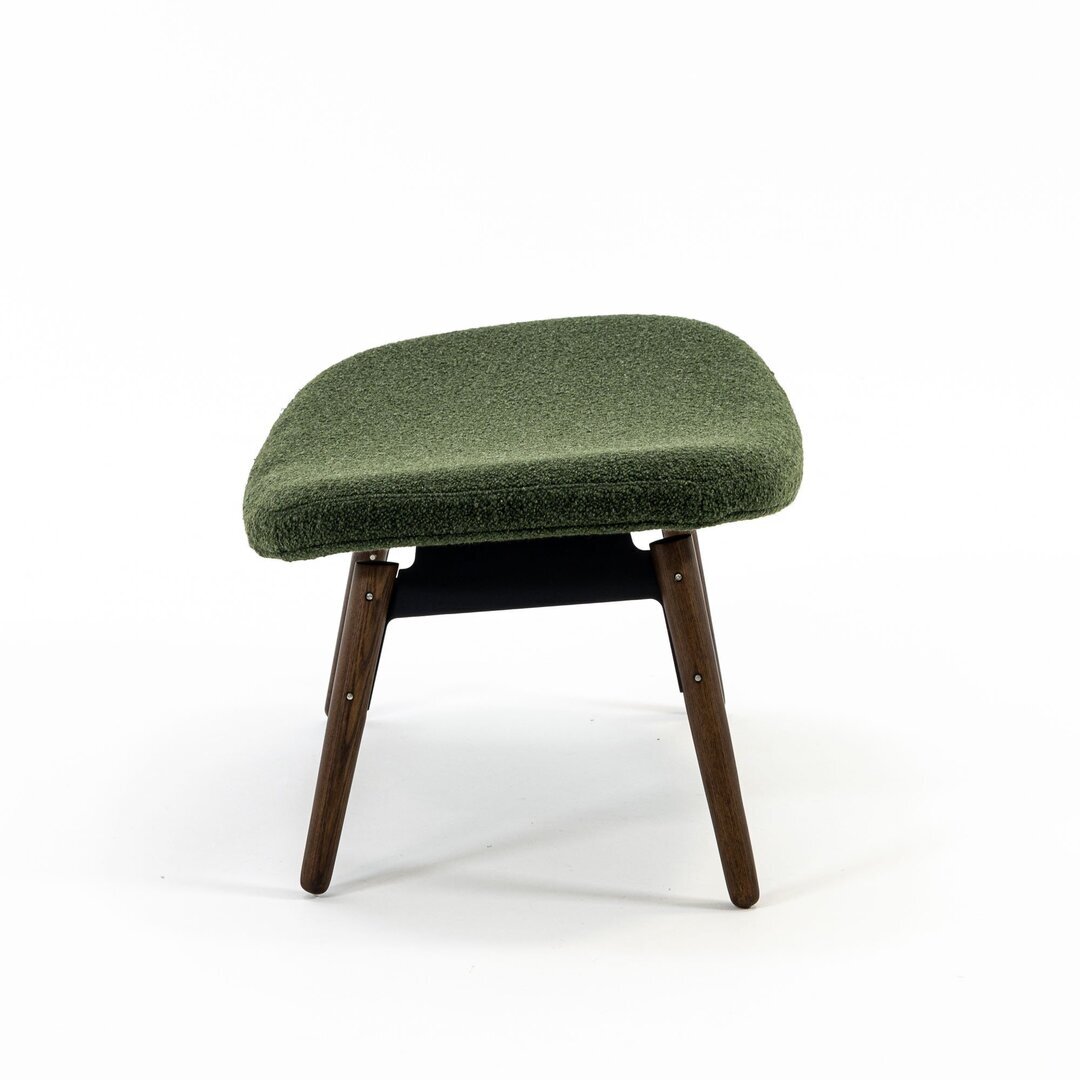Case-ella-ottoman-moss-walnut