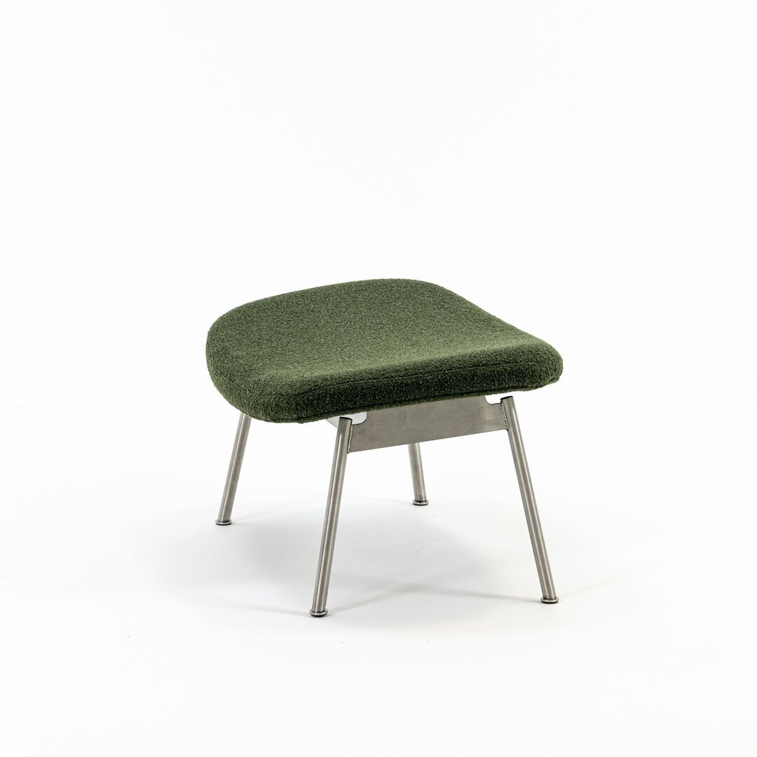 Case-ella-lounge-ottoman-moss-stainless-steel