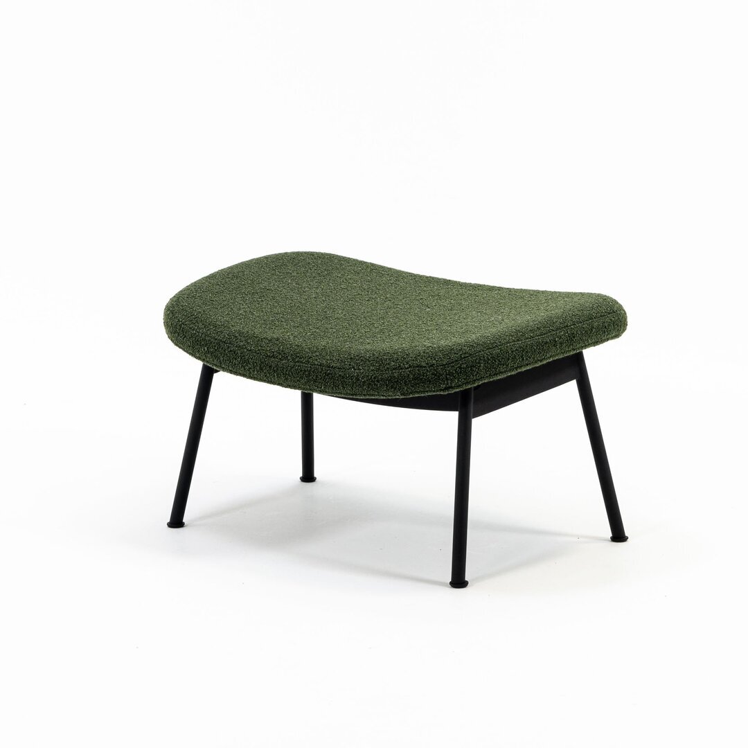 Case-ella-ottoman-front-view-moss-black