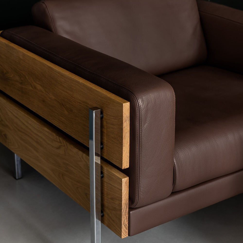 Case Forum -  Armsessel - Oak / Dark Brown Leather
