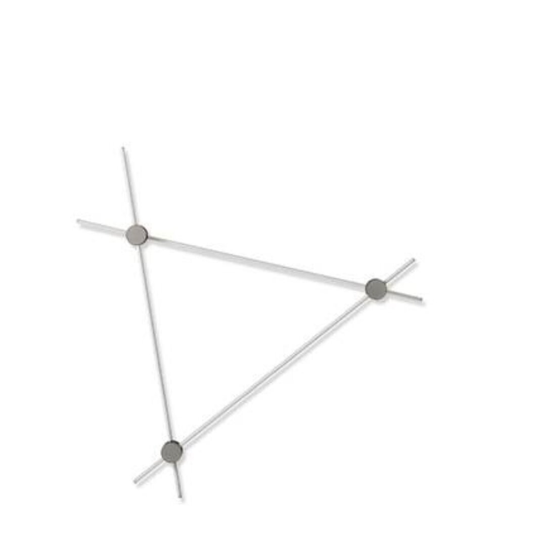 Cassina Eitie Triangle Wall - Wandleuchte - 130 - Schwarz / Silber
