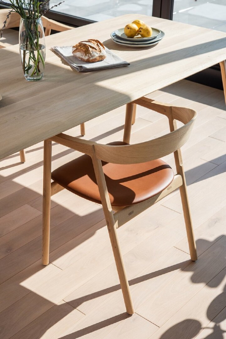 Gazzda Teska Table