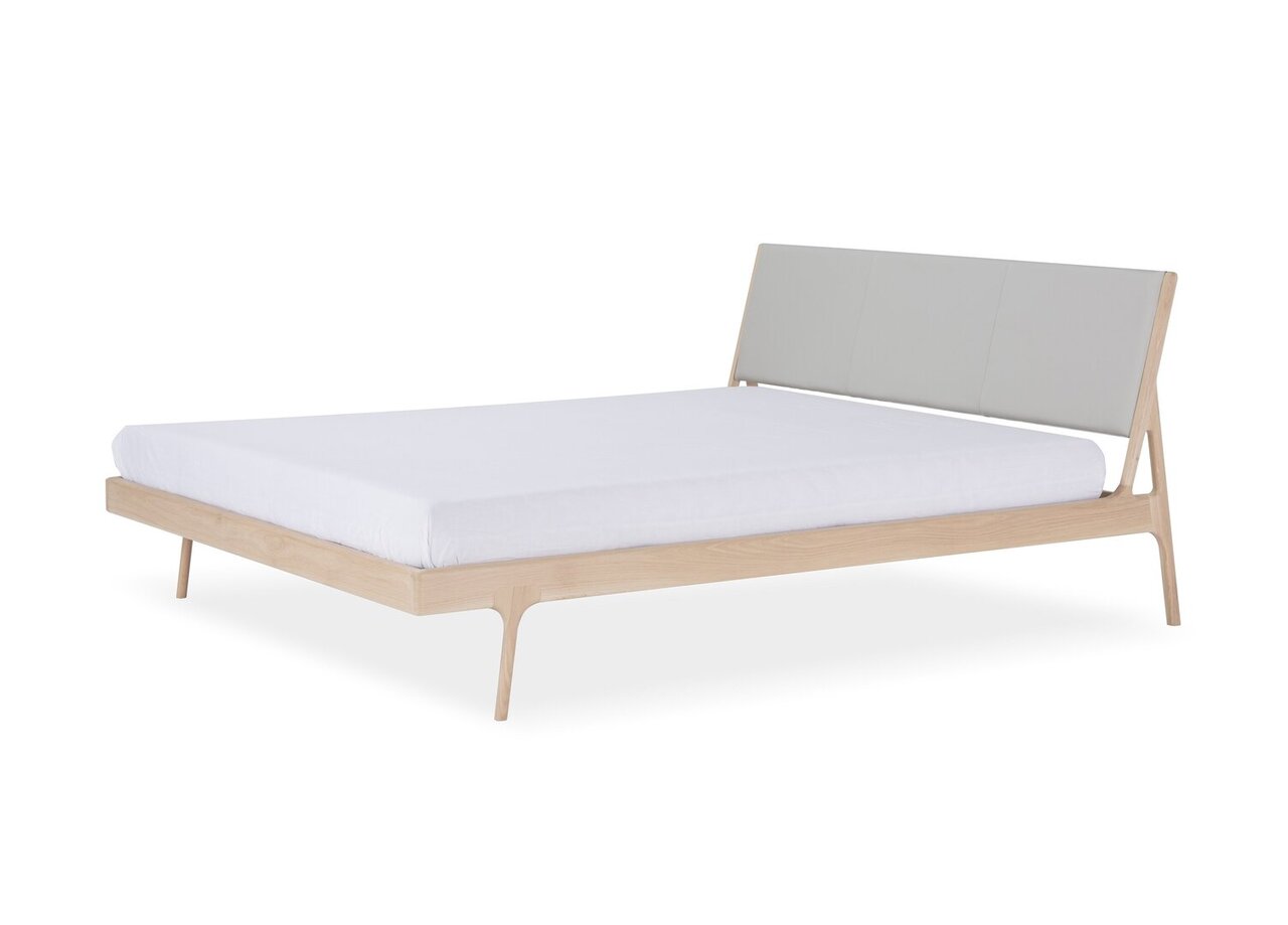 Gazzda Fawn Bed - Oiled oak - White 1015 - Regular Frame