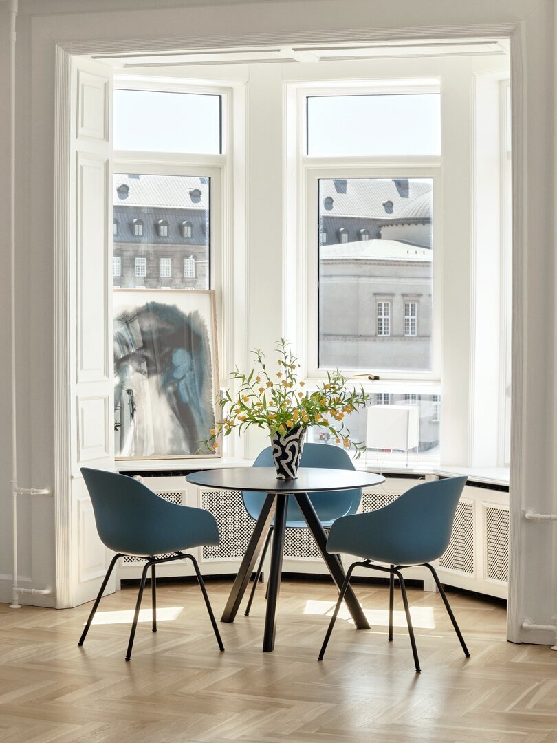 Hay CPH 20 Round Black Linoleum Table