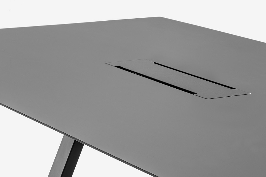 Pedrali ARK Arki-Table mit canalina-NERO-Stahl Schwarz-FNP_NE-Fenixplatte Schwarz anti-fingerprint finish