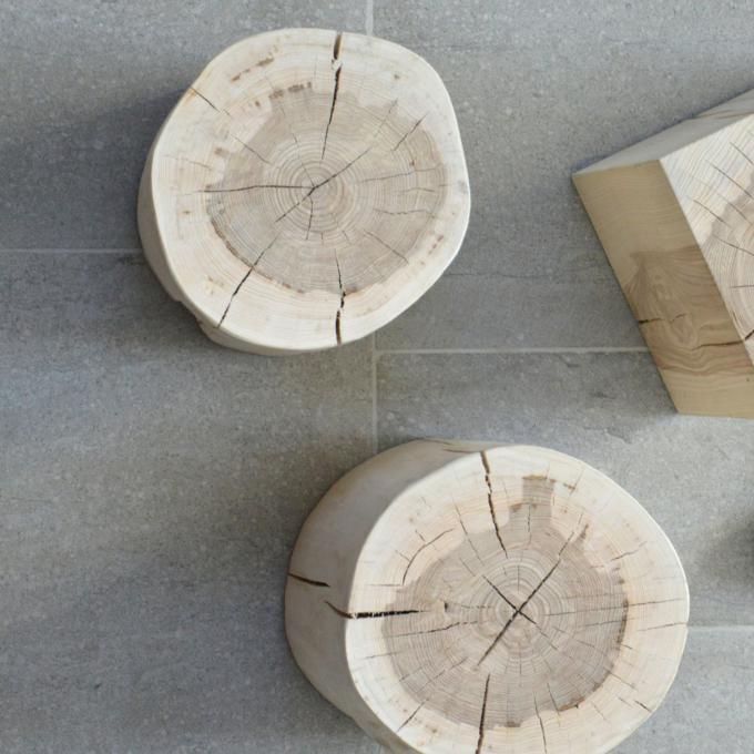 Jan Kurtz Block Hocker, Kernesche massiv, rund