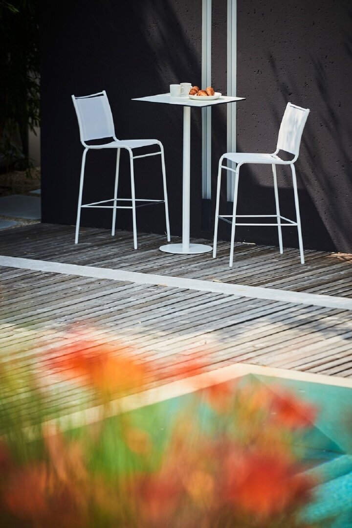 Jan Kurtz Way - Bistrotisch