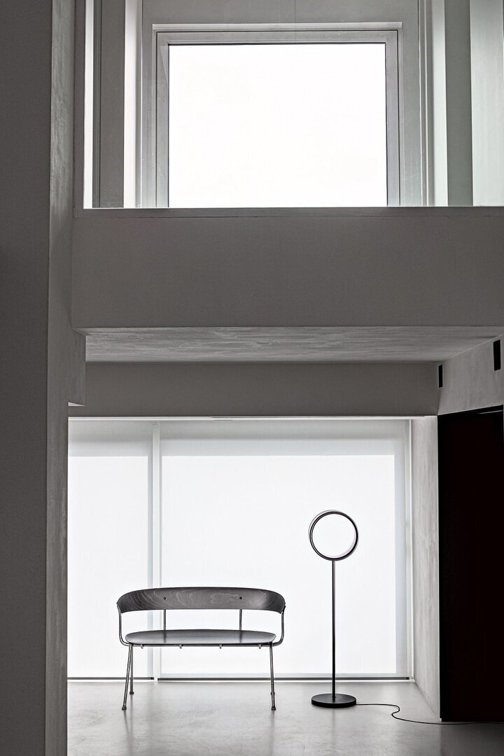Magis Lost Lampada Piantana - Stehleuchte: L36 x B33 x H170 cm
