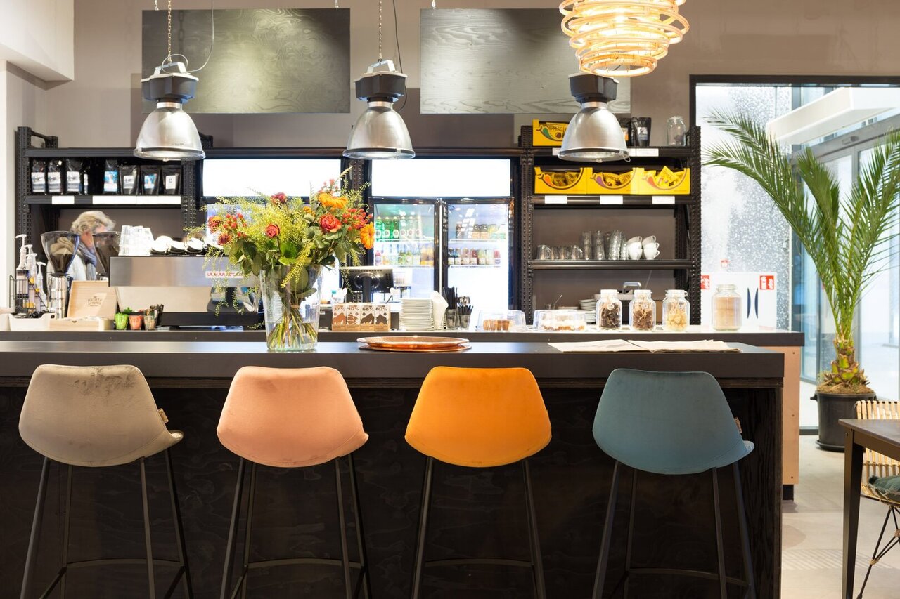 Dutchbone Franky Velvet Counter Stool