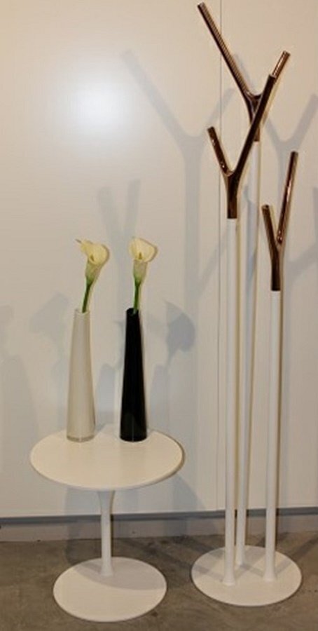 Frost Wishbone Kleiderständer