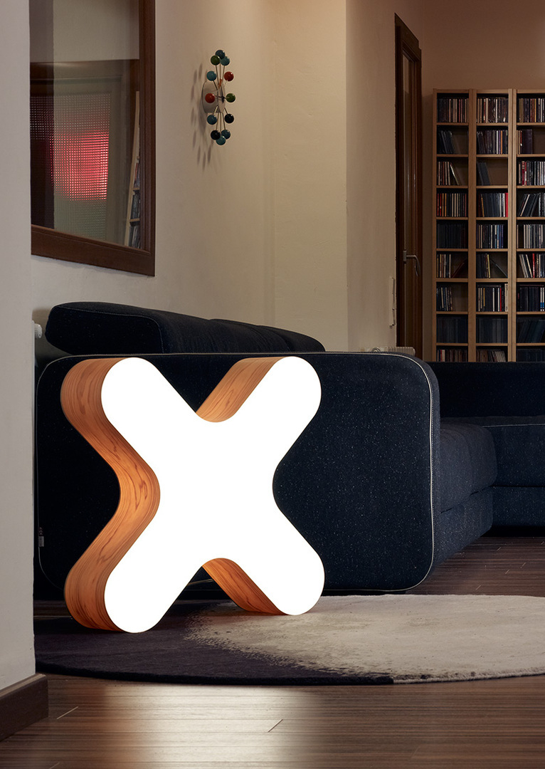 LZF Stehleuchte X-Club