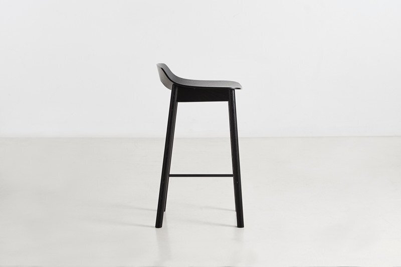 Woud Mono counter chair - black