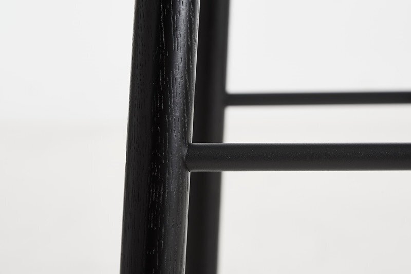Woud Mono counter chair - black