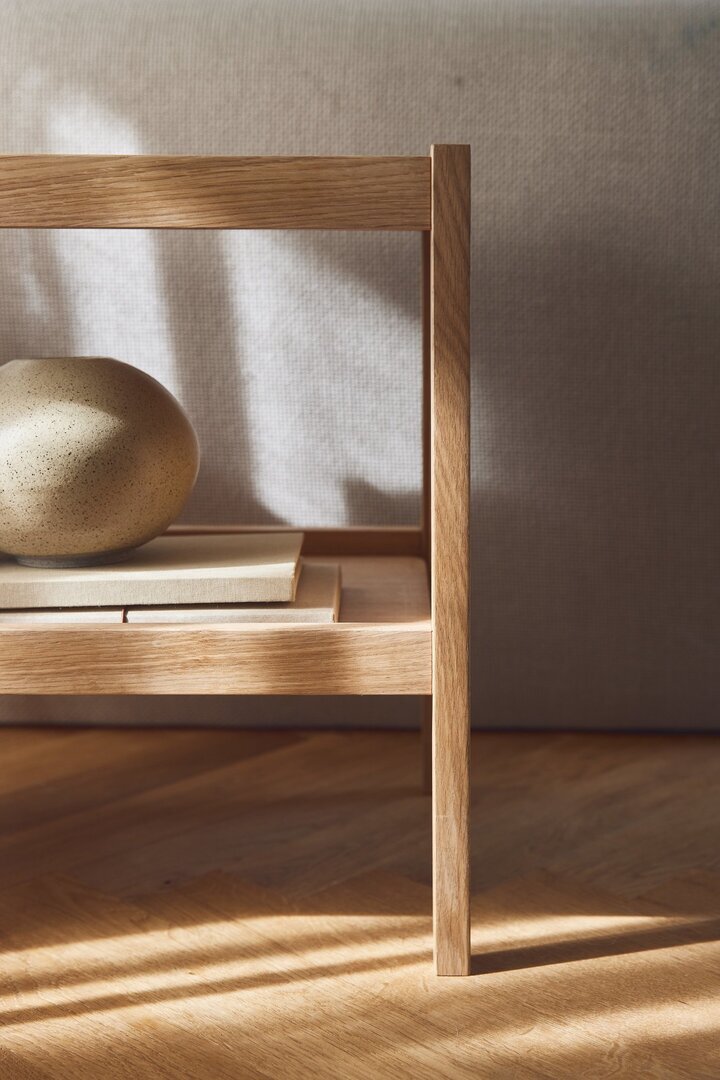 Form & Refine Journal Beistelltisch