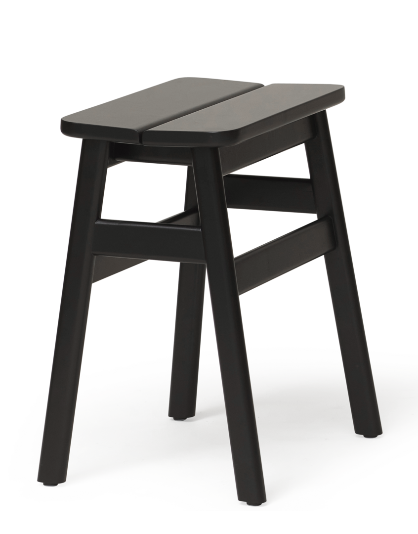 Form & Refine Angle Standard Hocker 45cm - Buche Schwarz Matt Lackiert