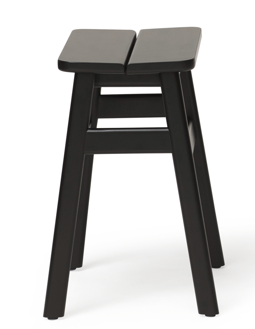Form & Refine Angle Standard Hocker 45cm - Buche Schwarz Matt Lackiert