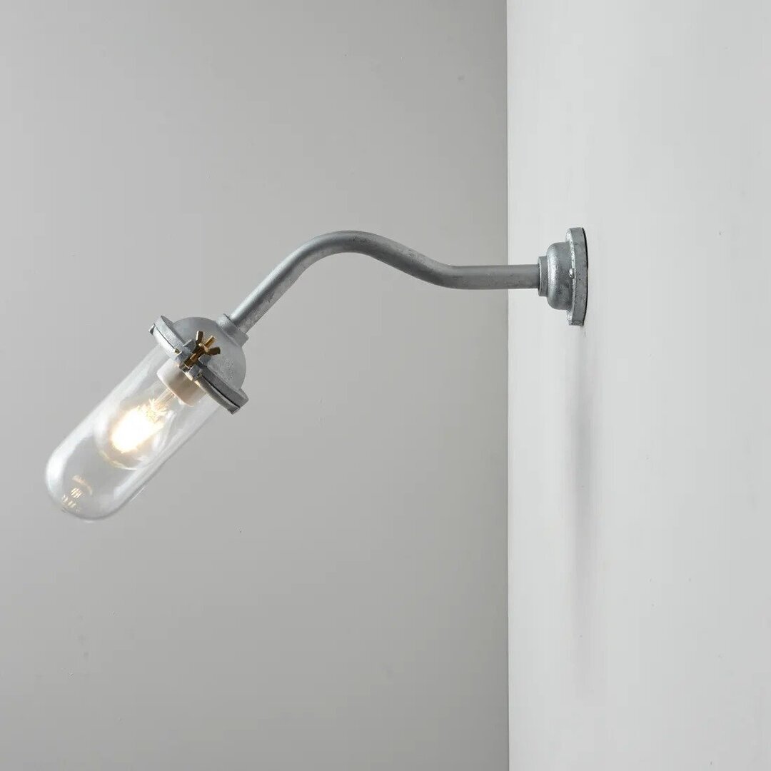 Original BTC, ORIGINAL BTC Exterior Bracket Light, No Ref, Canted, Round