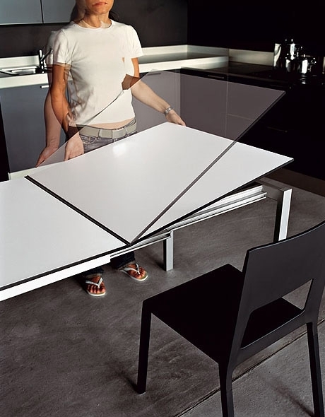 Kristalia Easy Tisch