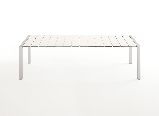 Kristalia Sushi Outdoor Alucompact Tisch