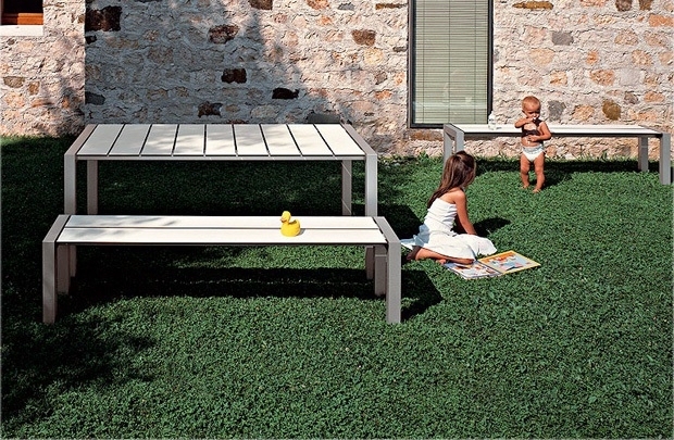 Kristalia Sushi Outdoor Alucompact Tisch