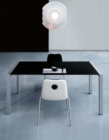 Kristalia Sushi Alucompact Tisch