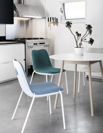 Kristalia BCN Tisch