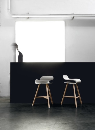 Kristalia BCN Wood Base Hocker