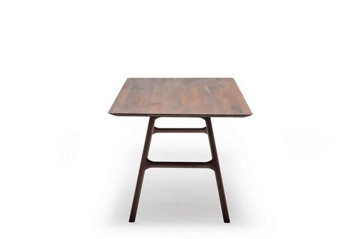 Woak Dining Table Mai-walnut