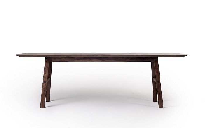 Woak Dining Table Malin-walnut